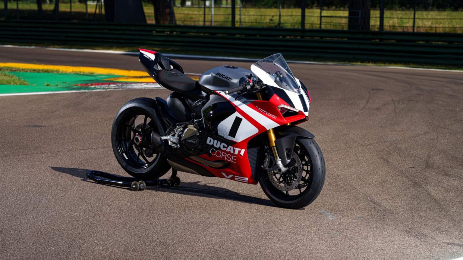 Ducati Panigale V2 Superquadro Final Edition 2025 ©Ducati