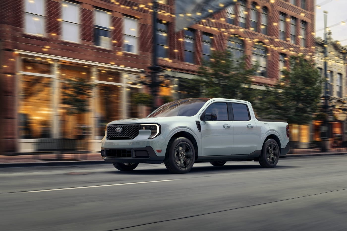 2025 Ford Maverick Lariat with Black Appearance Package in Space White