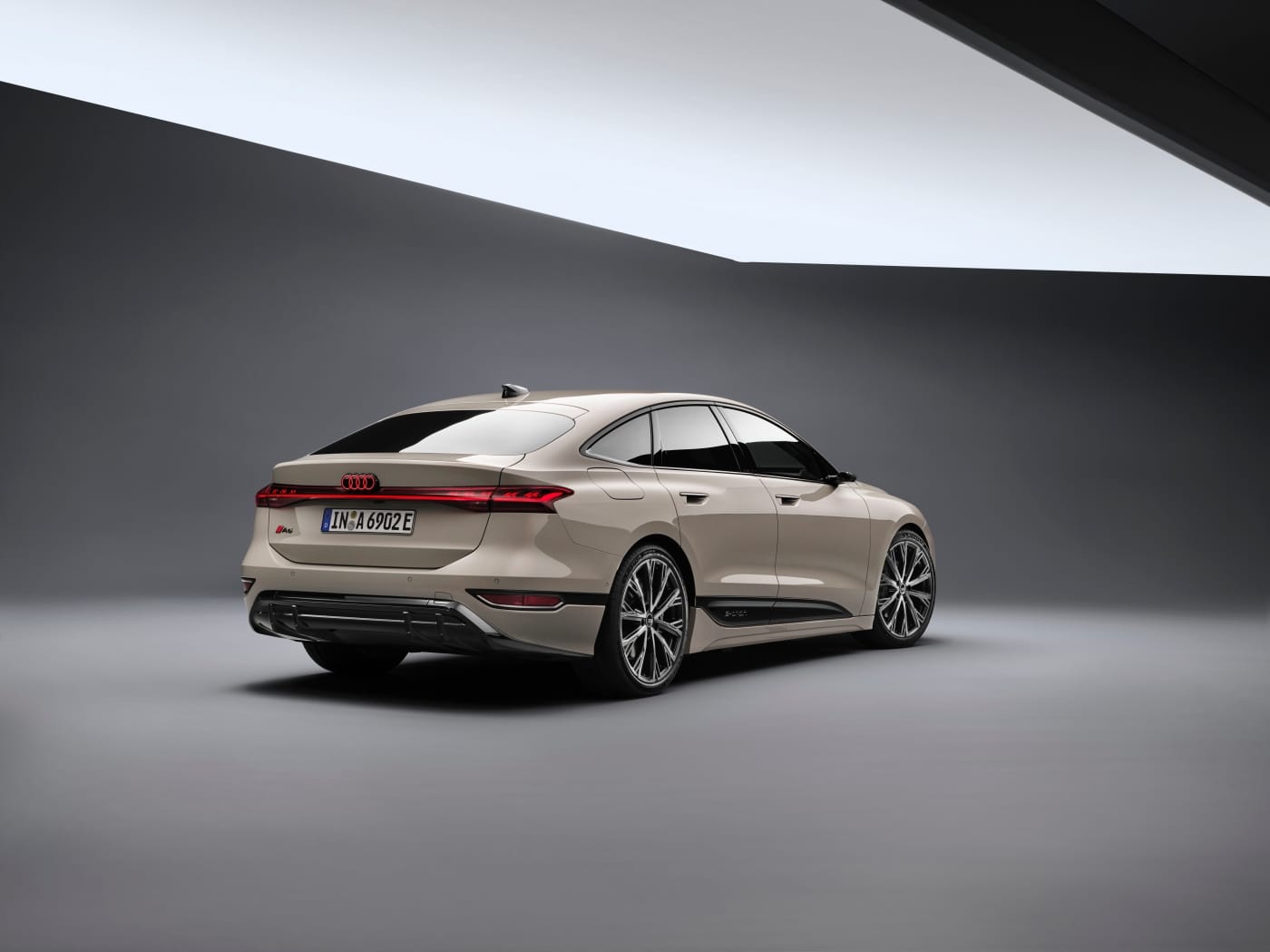 Audi A6 Sportback e-tron 2024