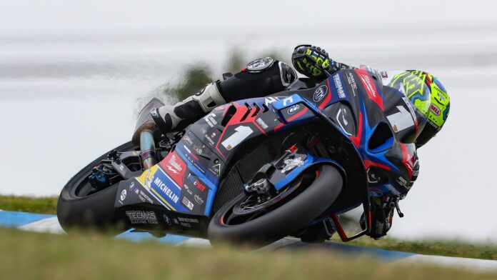 FSBK - record Kenny Foray avec sa BMW M 1000 RR Tecmas