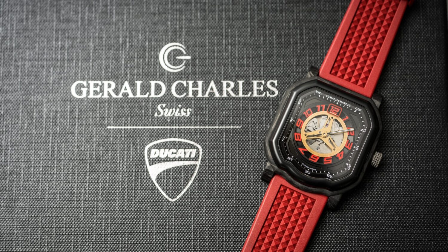 Ducati et Gérald Charles célèbrent les 30 ans de la 916 avec une montre d’exception Maestro 4.0 Ducati 30° Anniversario 916 - Ducati et Gérald Charles