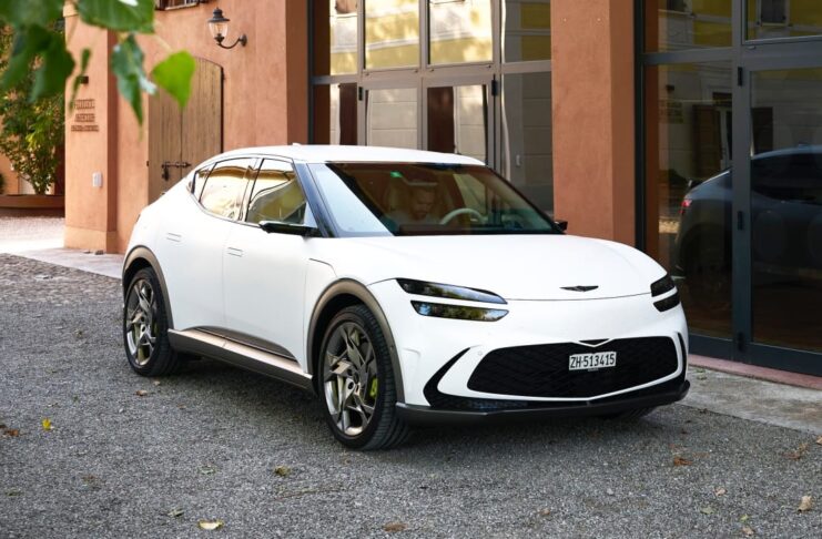 Genesis GV60 2024