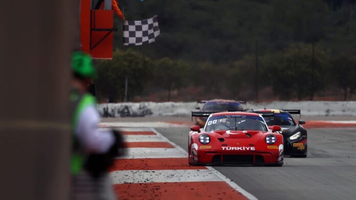 GT Sprint Medaille dOr Turquie avec Schumacher CLRT FIA Motorsport Games 2024