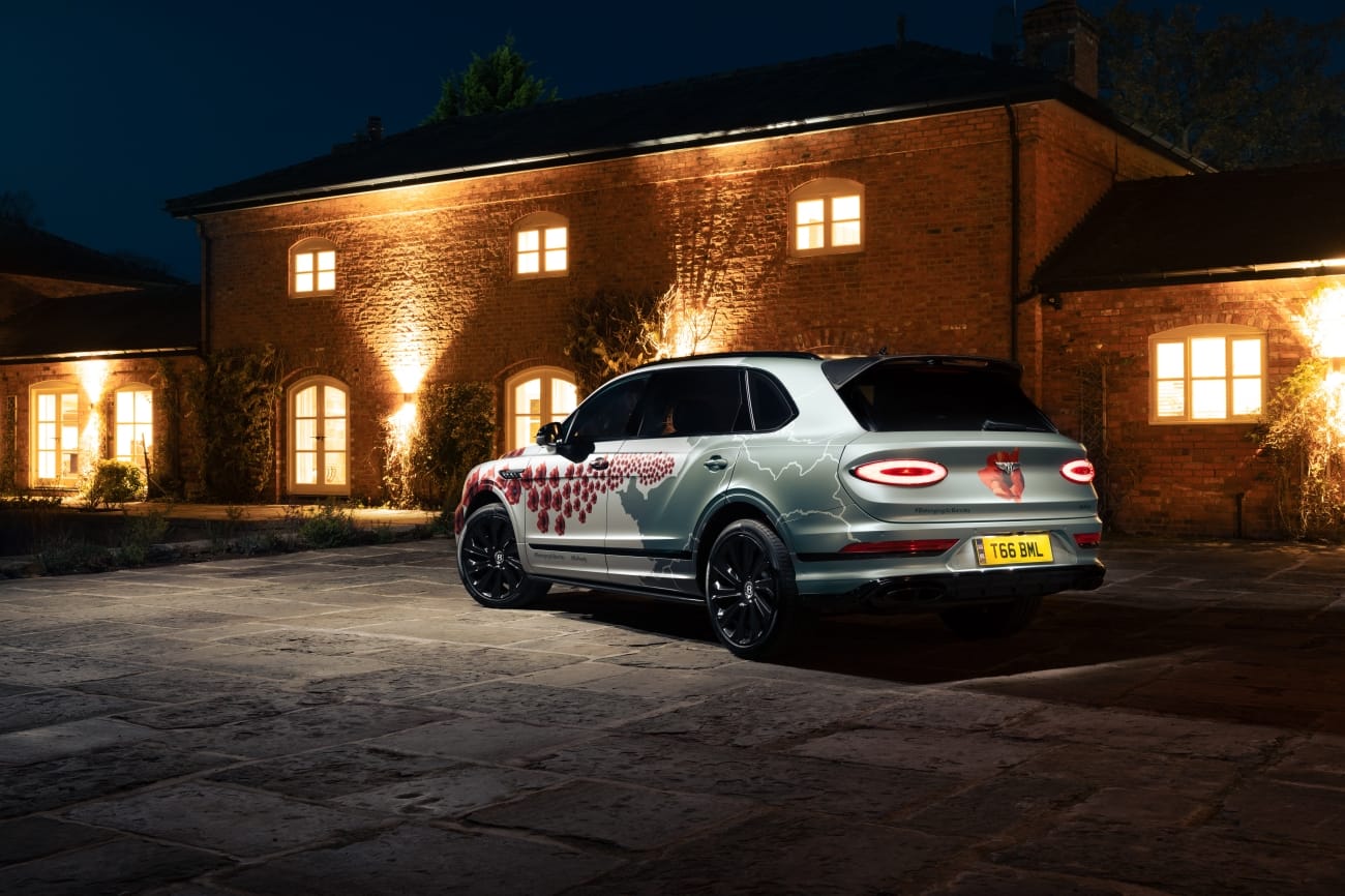 Bentley Bentayga EWB Mulliner - Remembrance Day - Poppy Car 2024