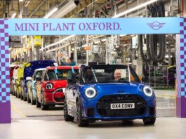 La production de la MINI Cooper Cabrio revient à l'usine MINI d'Oxford