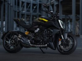 Ducati Diavel V4 Black Roadster Livery 2025