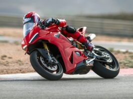 Ducati Panigale V2 - Ducati Riding Experience 2025