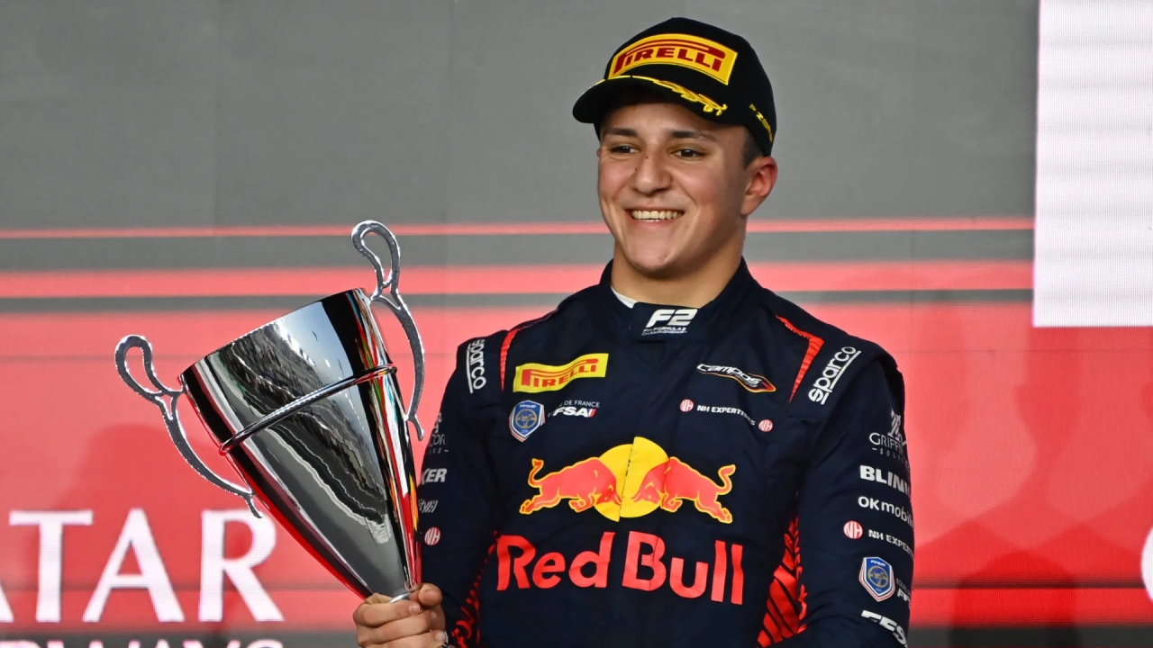 Isack Hadjar en F1 : Le nouveau prodige franco-algérien décroche son volant chez Racing Bulls