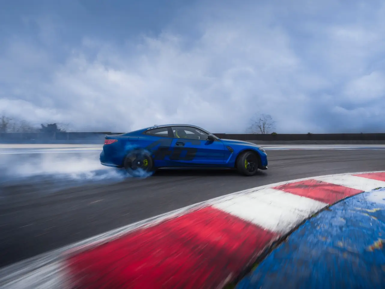 BMW M4 CS Edition VR46 2025