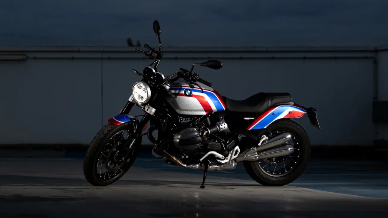BMW R 12 Julie Wood 2025