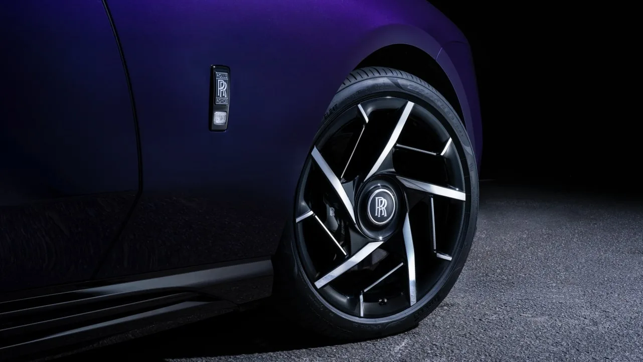 Rolls-Roye Black Badge Spectre 2025