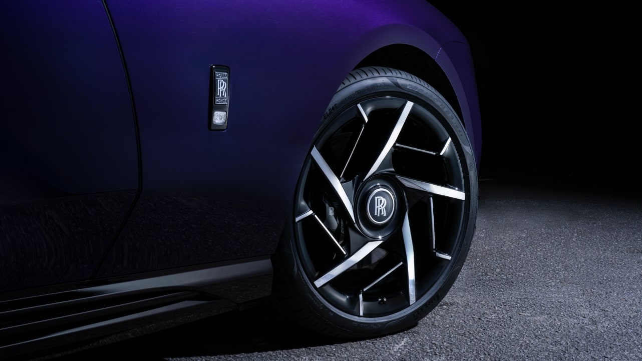 Rolls-Roye Black Badge Spectre 2025