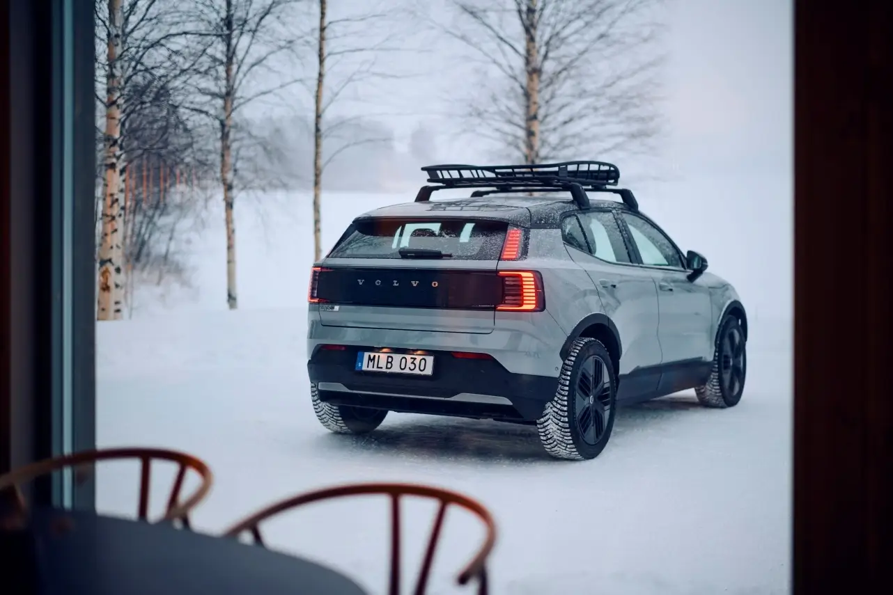 Volvo EX30 Cross Country 2025