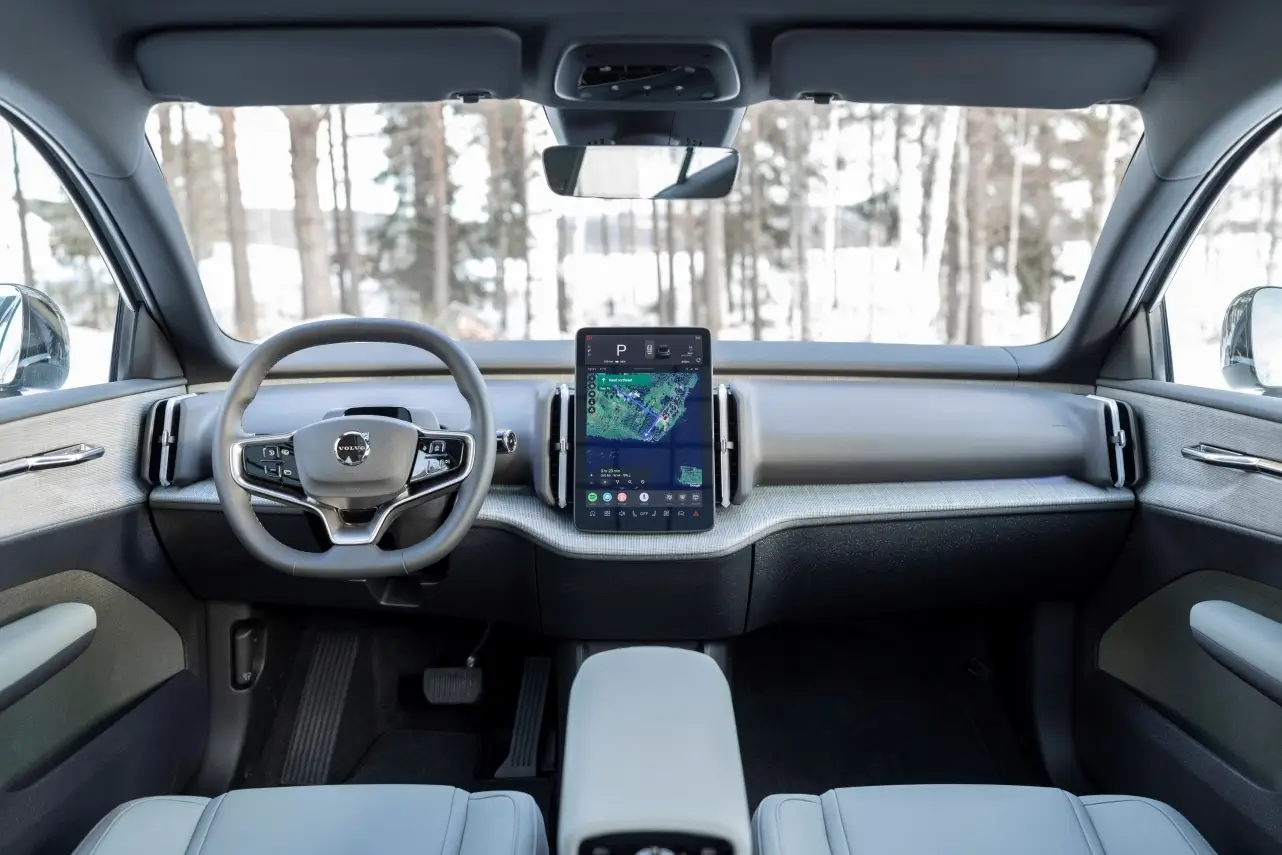 Volvo EX30 Cross Country 2025