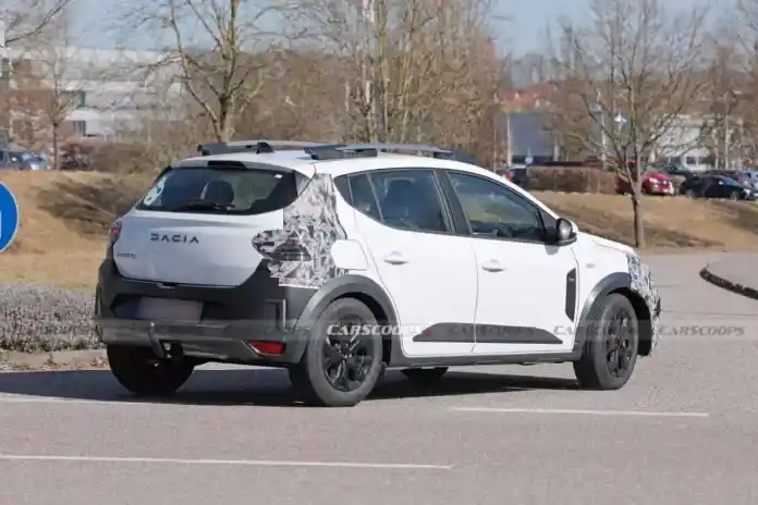 Dacia Sandero Stepway 2026 - credit image carscoops.com