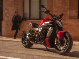 Ducati XDiavel V4 2025