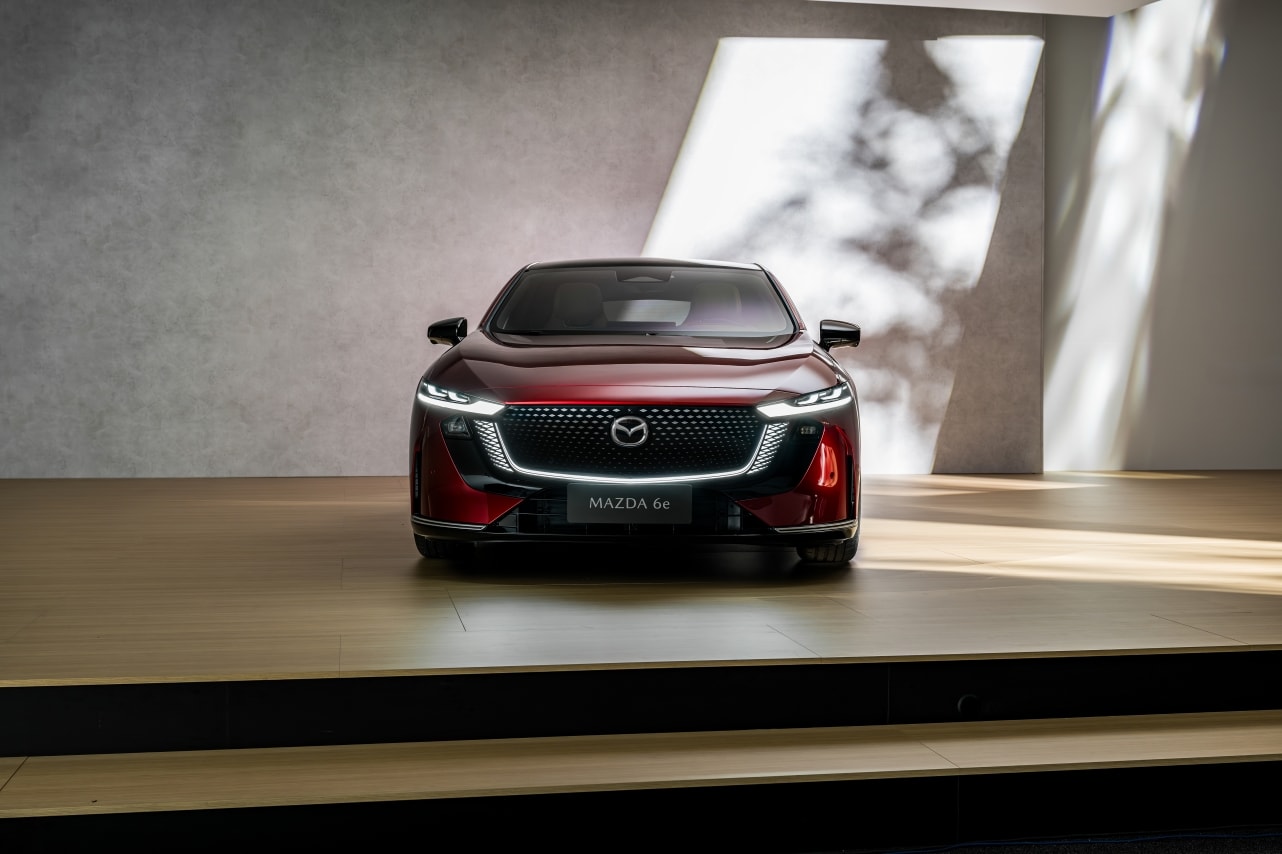 Mazda 6e 2025
