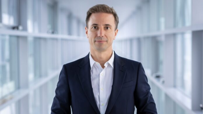 Florian Huettl, 48 ans, reste CEO d’Opel/Vauxhall jusqu’en 2028, suite à la décision du Conseil de Surveillance d’Opel Automobile GmbH