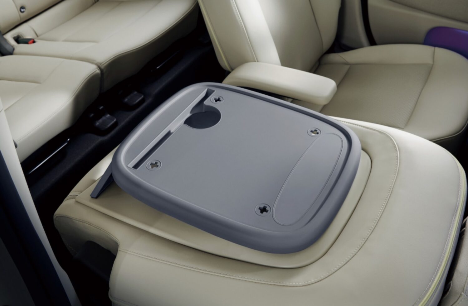 Hyundai Inster accessoires - plateau de dossier de siège