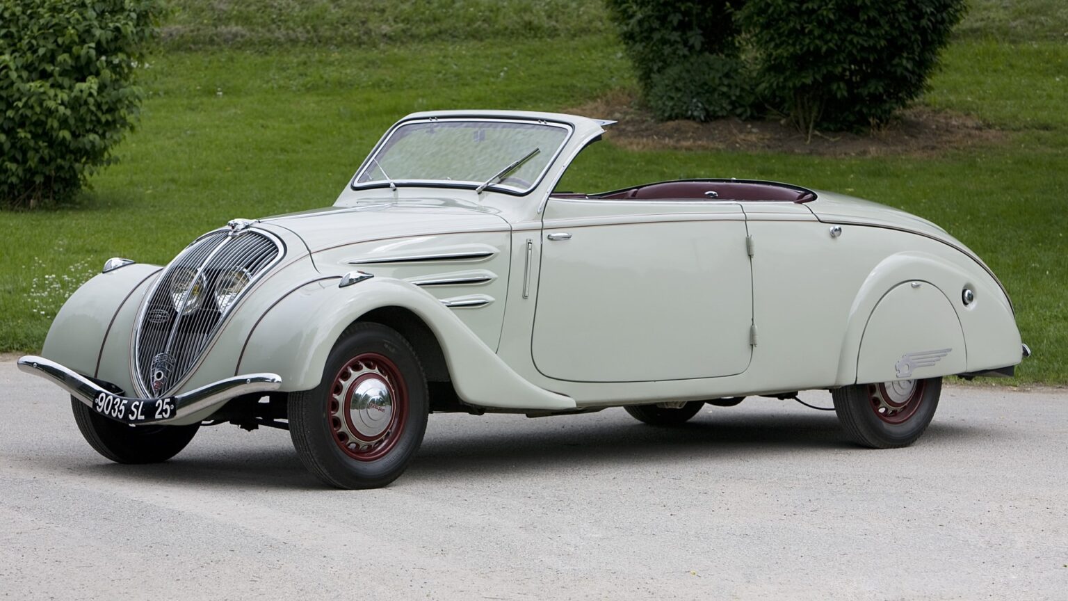 PEUGEOT 402 Eclipse