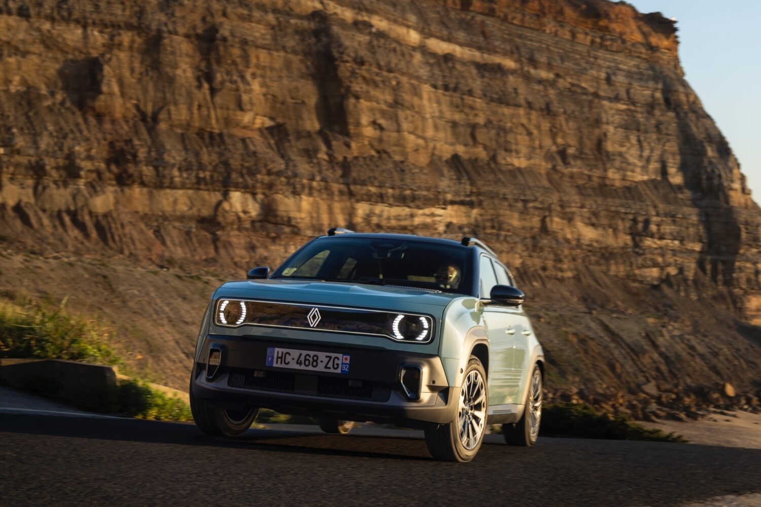 Renault 4 E-Tech electric