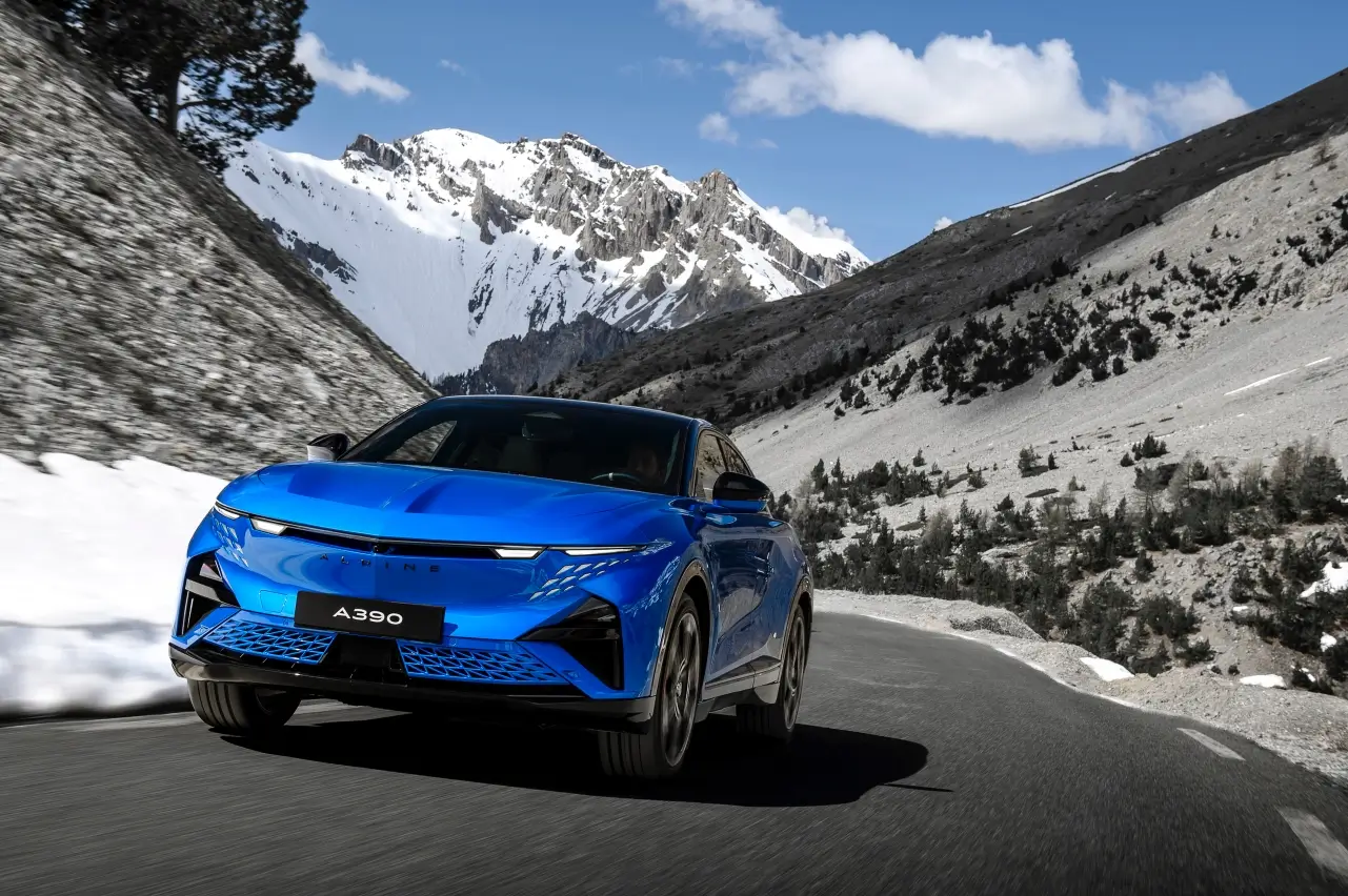 Alpine A390 2025