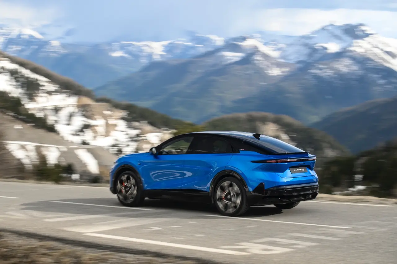 Alpine A390 2025
