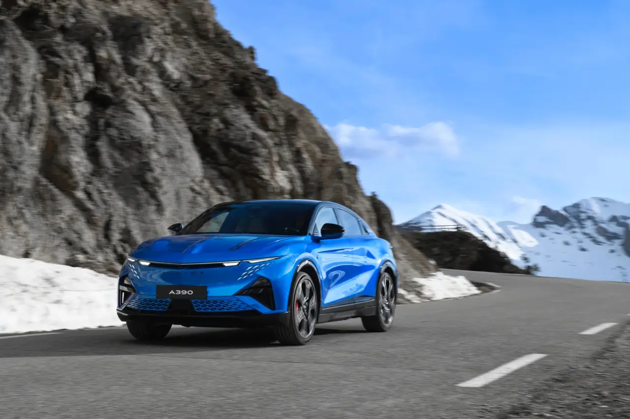 Alpine A390 2025