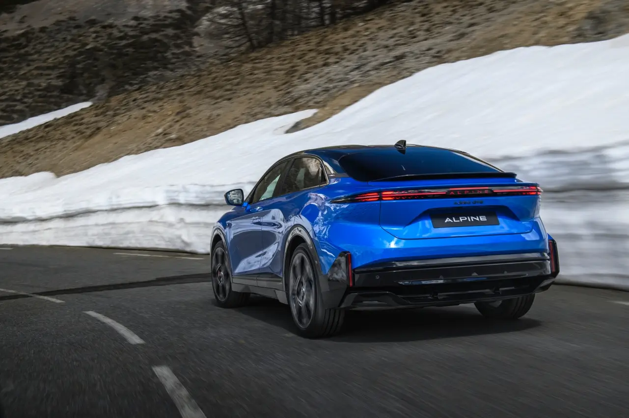 Alpine A390 2025