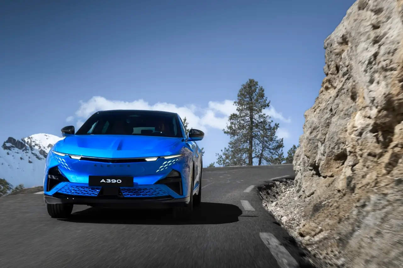Alpine A390 2025