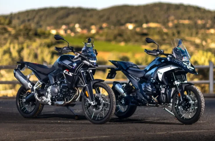 BBMW F 900 GS Dark Edition et BMW R 1300 GS Dark Edition