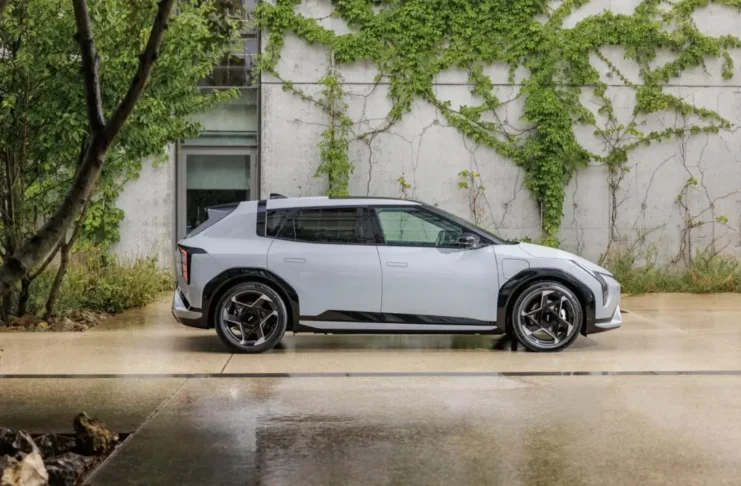 Kia EV4 2025