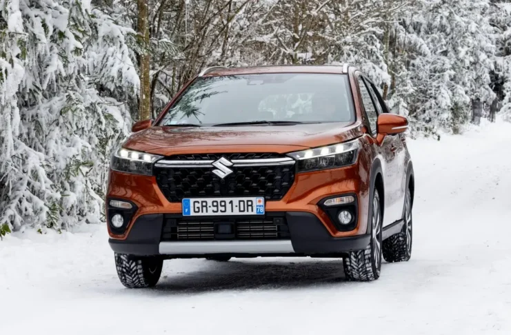 Suzuki S-CROSS 2025