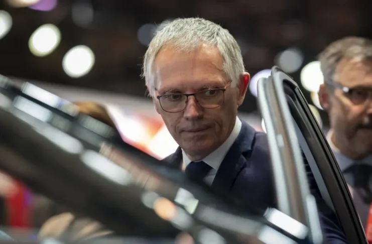 Carlos Tavares s'excuse pour les Airbags Takata et alerte sur l’avenir de Stellantis