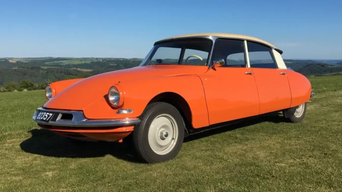 DS Citroen ID19 orange capucine - 1957