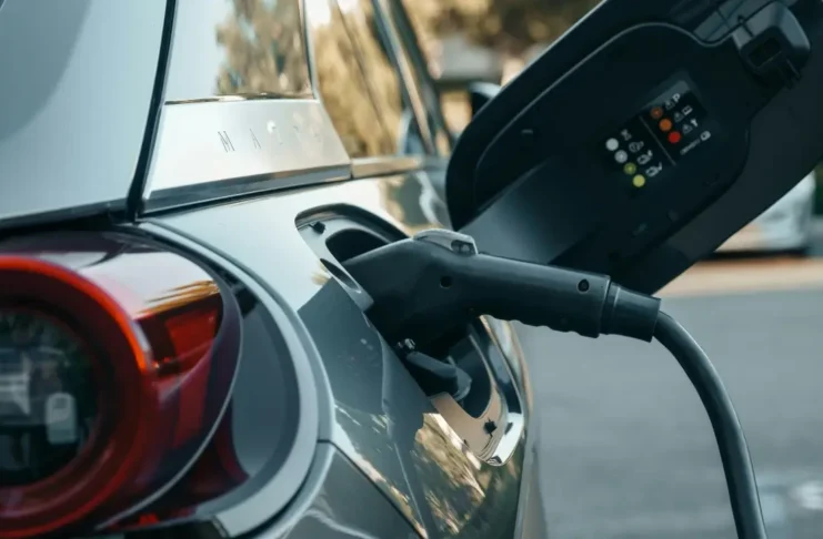 Qu’est-ce qui Tombe en Panne en Premier sur les VE et Hybrides Vieillissants