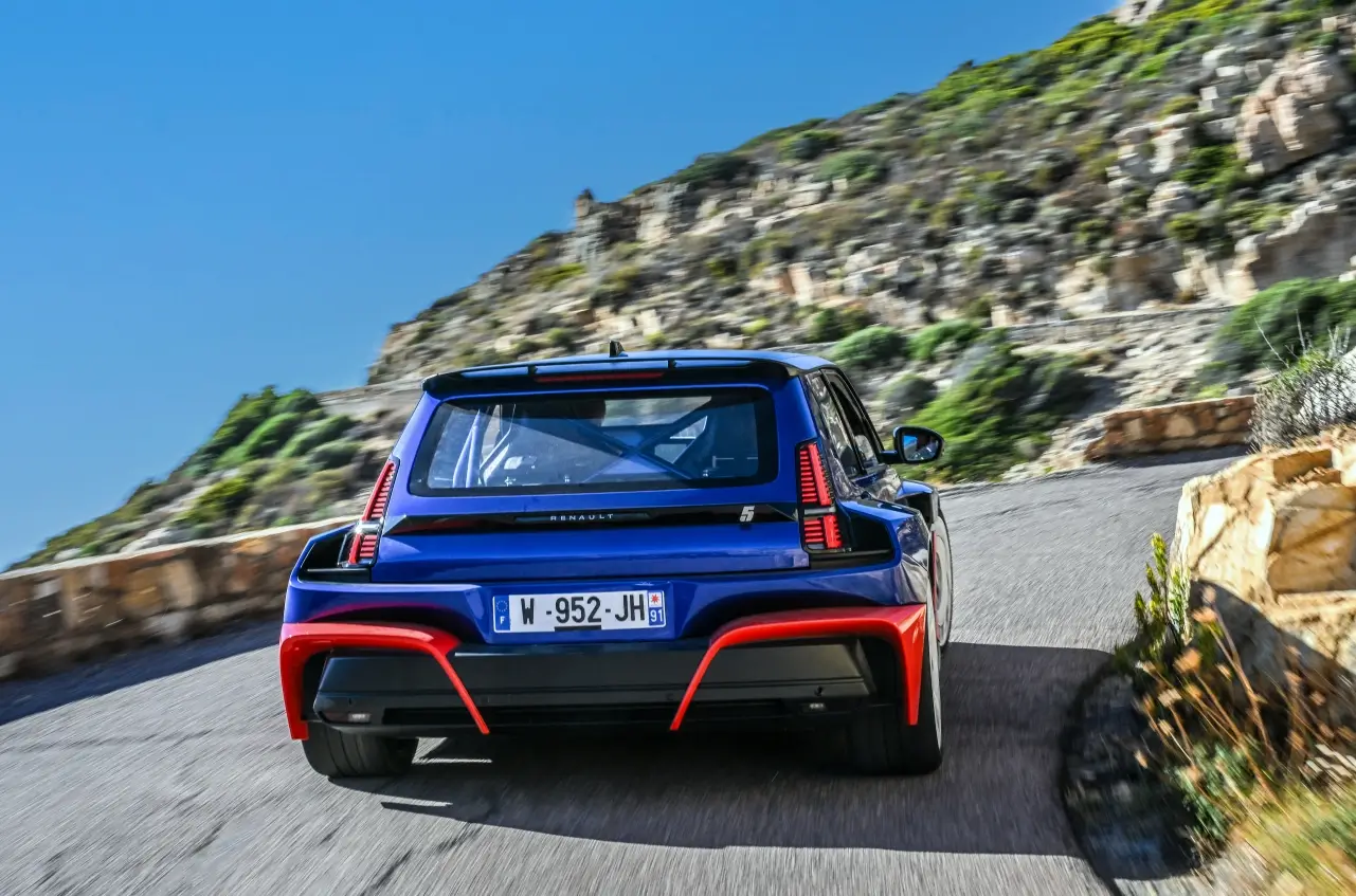 Renault 5 Turbo 3E au Tour de Corse historique 2025