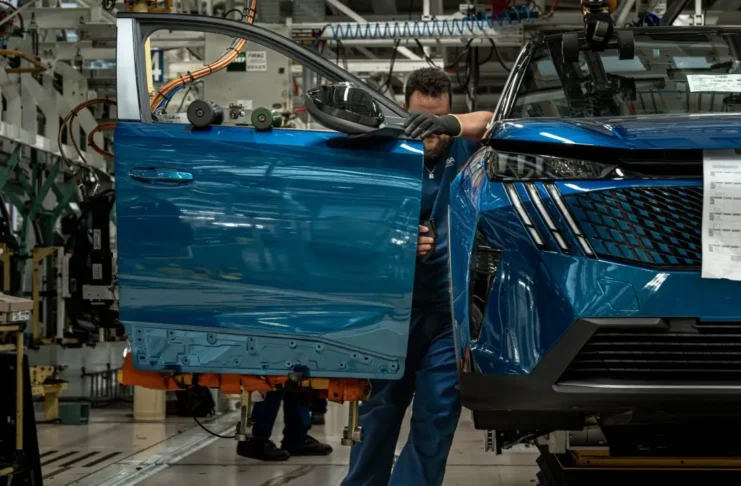 Stellantis en crise - Usine Peugeot