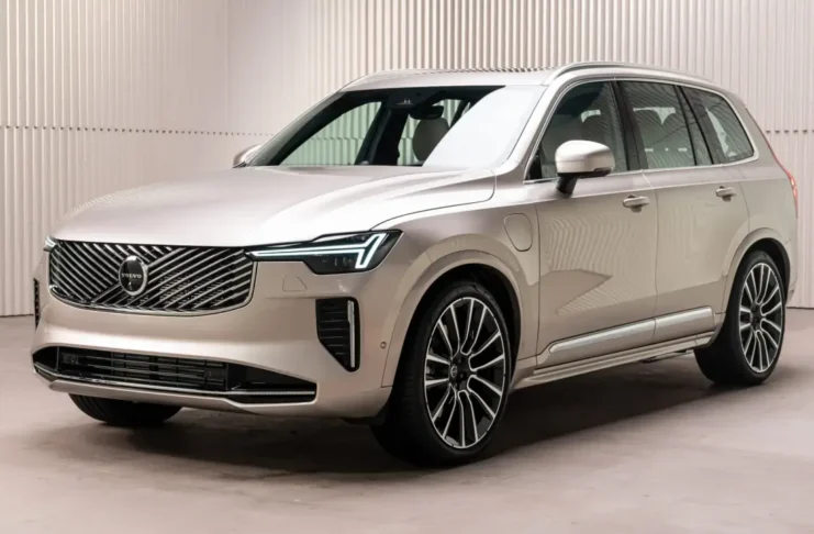 VOLVO XC90