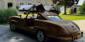 Mercedes 300 SL en bois