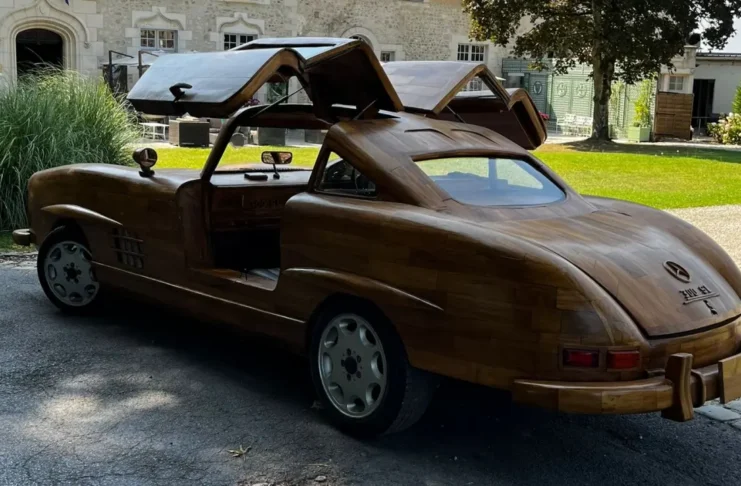 Mercedes 300 SL en bois