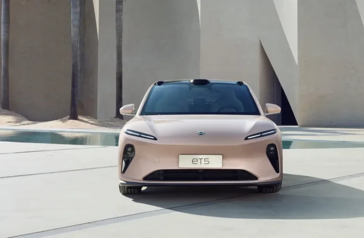 NIO ET5