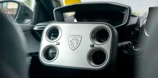 Future Peugeot 208 2027 et son volant carré et sans colonne, une révolution de la conduite quotidienne ! Peugeot 208 2027 - volant Hypersquare