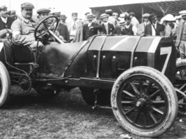 Vincenzo Lancia - pilote automobile et un industriel italien, fondateur de la marque homonyme Lancia