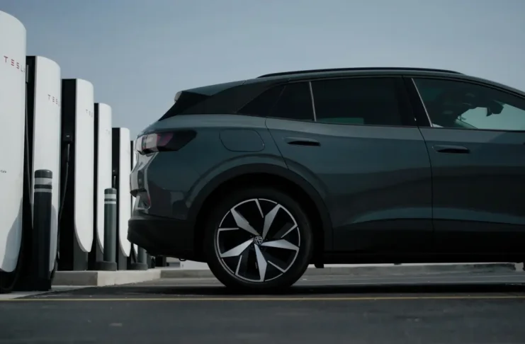 Volkswagen ouvre l’accès aux Superchargeurs Tesla