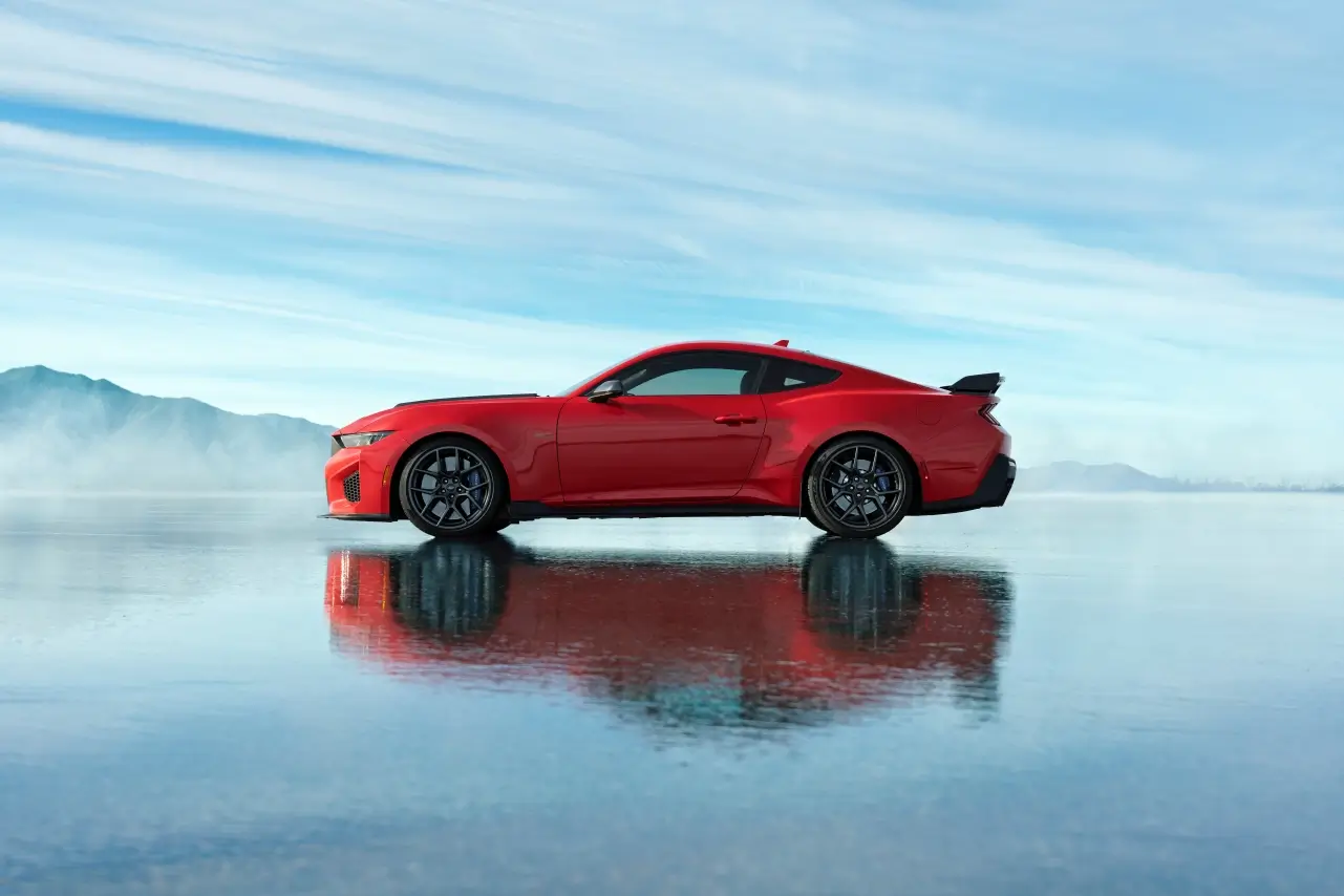 Ford Mustang Dark Horse SC V8 2026