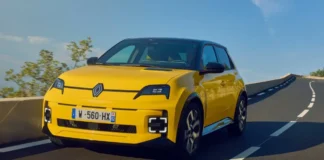Renault 5 E-Tech Electric élue Voiture de l’Année 2026 au Royaume-Uni par 30 journalistes Renault 5 E-Tech Electric - UKCOTY 2026
