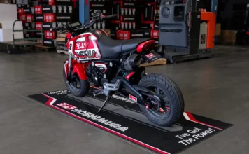 Tapis environnemental Moto : l’équipement devenu obligatoire sur circuit et indispensable au garage Tapis environnemental Moto