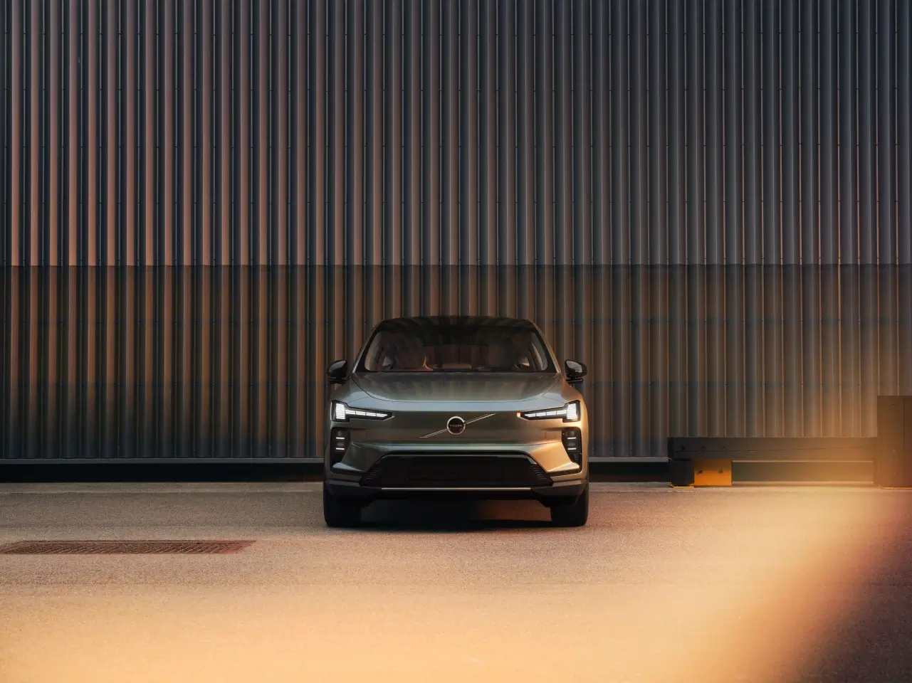 Volvo EX60 2026
