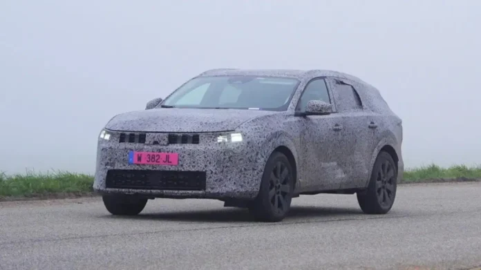 Dacia C-NEO 2026 supris encore en plein tests dans l'Eure